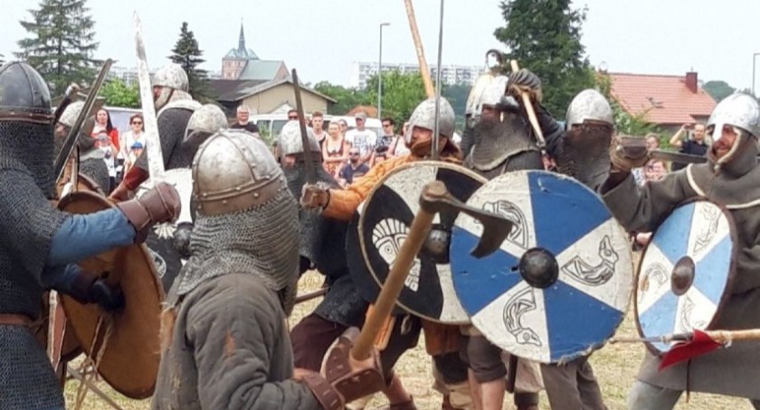 Historycznie i naukowo. Marszałkowskie środki na kolejne przedsięwzięcia w regionie