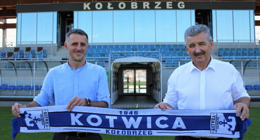 Dietmar Brehmer odchodzi z Kotwicy. Kto zastąpi szkoleniowca biało-niebieskich?