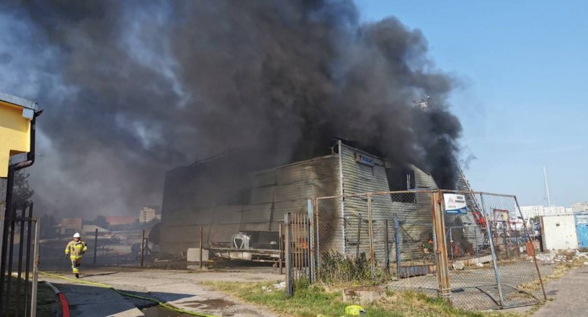 Pożar hali w porcie rybackim. Właściciele firmy Solna Boats stracili wszystko (zbiórka)