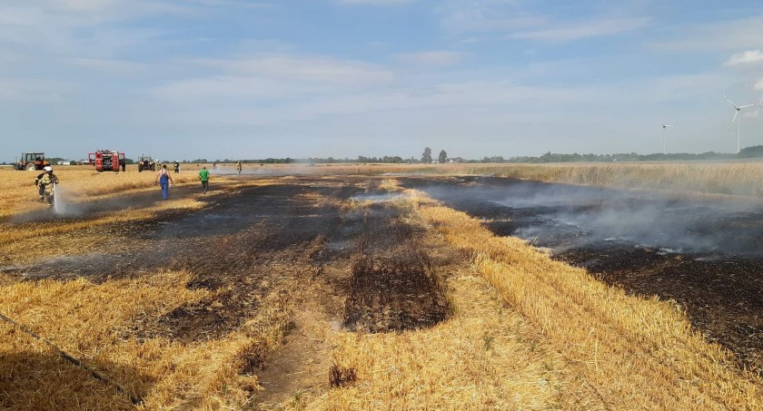 Pożar zboża w Gminie Dygowo 