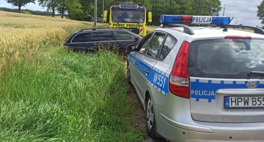  Był tak pijany, że zasnął przy aucie. Policjant po służbie zatrzymał kierowcę BMW