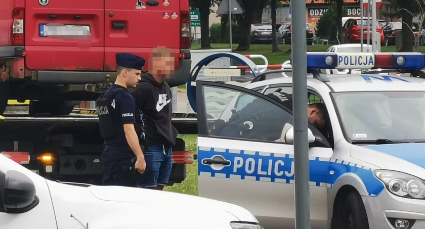 Potrącił rowerzystę i odjechał. Policja zatrzymała kierowcę