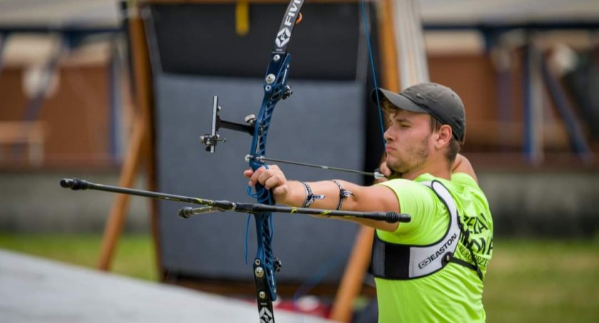 Kacper Grzelak Mistrzem Polski Juniorów w łucznictwie