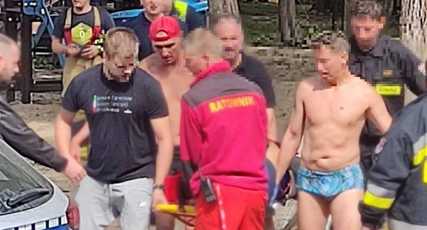 Przypadkowi świadkowie uratowali tonącego mężczyznę