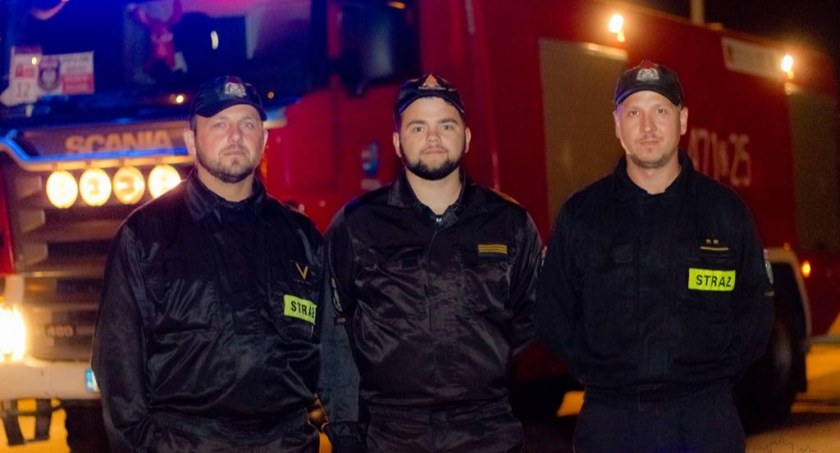Kołobrzescy strażacy wrócili z misji we Francji (foto,video)