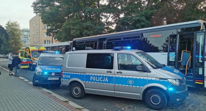 Zmarł kierowca autobusu. Znaleziniono go na postoju