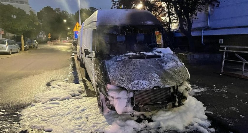 Pożar samochodu przy Wojska Polskiego