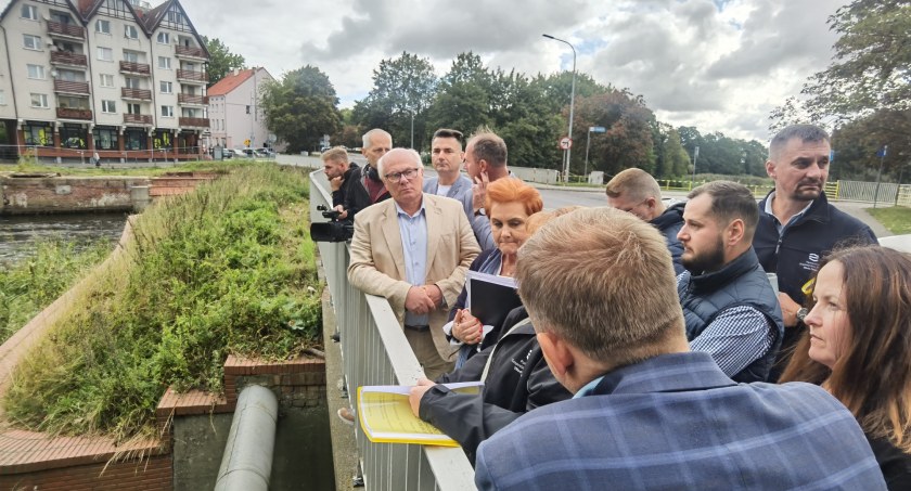 Łacha na Parsęcie – odsłona kolejna. Wody Polskie znów „przyglądają się” sprawie