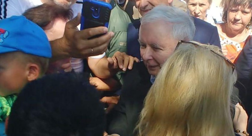 Jarosław Kaczyński odwiedzi Kołobrzeg – już wkrótce. Wizyta jest owiana tajemnicą