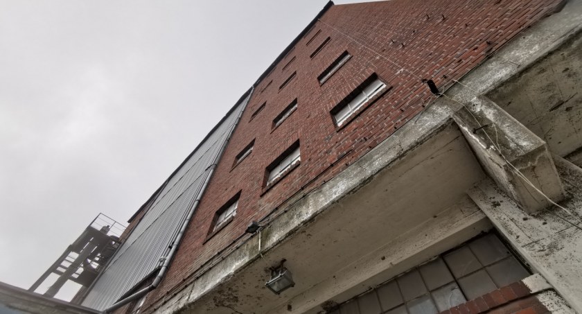 Kołobrzeg. Zabytkowy elewator od środka (foto, video)