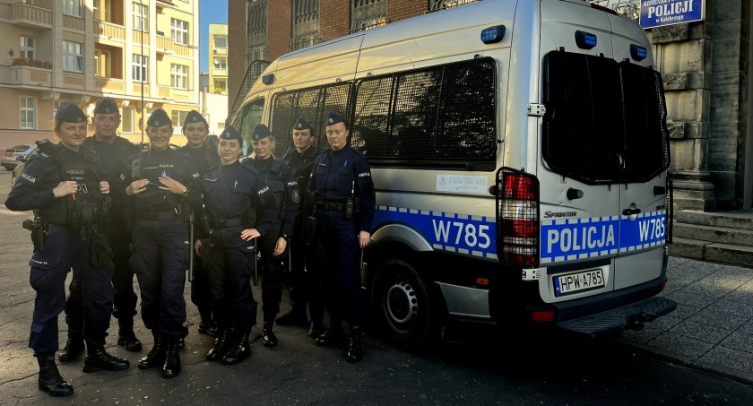 Więcej policji na ulicach Kołobrzegu. W patrolach -  głównie panie