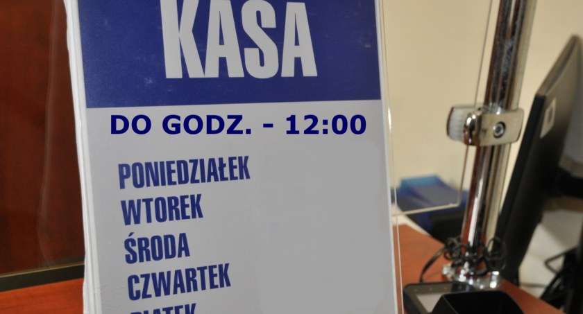 Ważna informacja dla klientów starostwa. Kasa w starostwie powiatowym będzie czynna codziennie do godziny 12:00