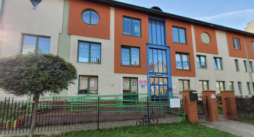Przebudowa Przedszkola Miejskiego Nr 1. W budynku została zamontowana winda