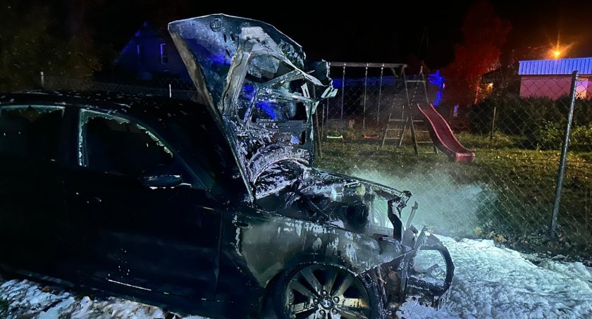 Pożar BMW. Interweniowali strażacy (foto)