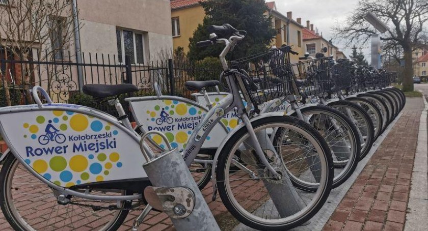 Miasto zrezygnuje czy unowocześni Kołobrzeski Rower Miejski? Ilość wypożyczeń jednośladów dramatyczne spada