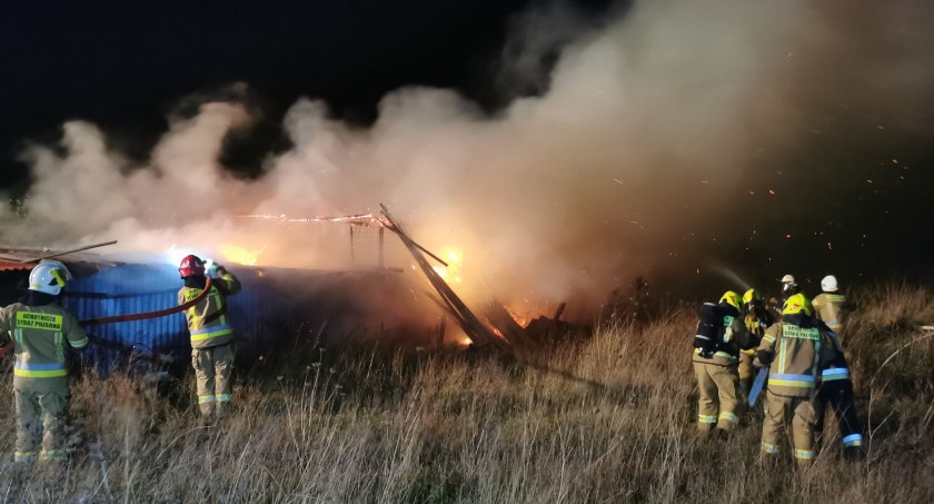 Dwa wieczorne pożary w powiecie kołobrzeskim (foto)