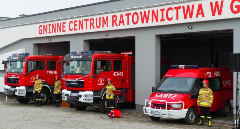 Strażacy w nowej siedzibie. Oficjalne otwarcie centrum ratunkowego (foto)
