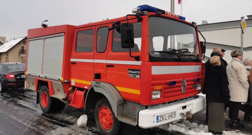 Wóz strażacki z powiatu kołobrzeskiego trafił na Ukrainę 