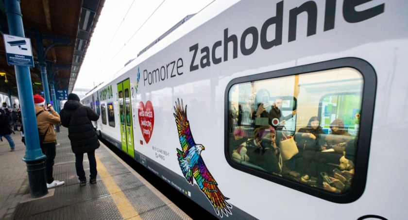 Pol’and’Rock-owy pociąg już kursuje na trasie Szczecin - Kołobrzeg (foto, wideo)