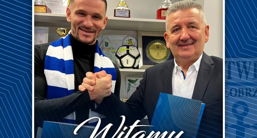 Adam Frączczak po kilkunastu latach wraca do Kołobrzegu. Z Kotwicą powalczy o I ligowy awans