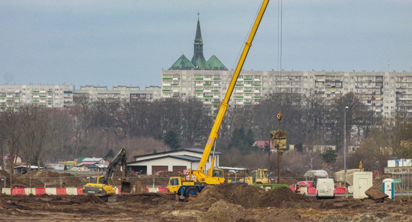 Trwa budowa łącznika z S6 i wiaduktu w Budzistowie (foto)