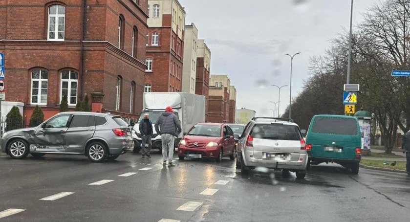 Zderzenie przy Jedności Narodowej