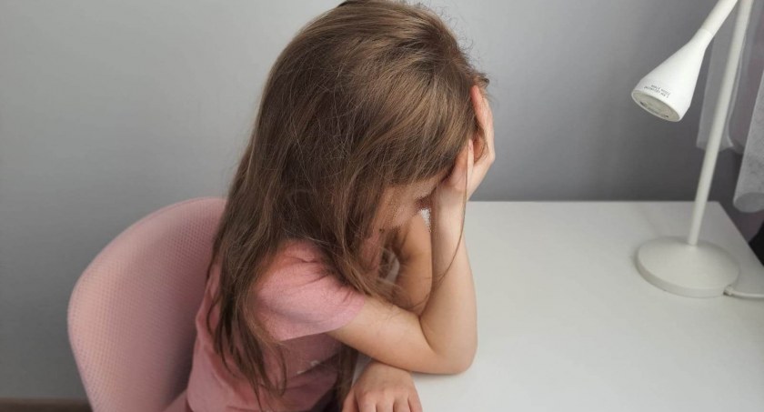 Dyrektorzy kołobrzeskich szkół alarmują: wzrasta liczba samookaleczeń wśród dziewcząt