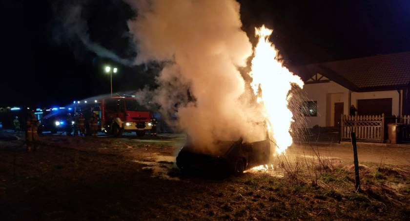 Pożar samochodu z instalacją LPG (foto,video)