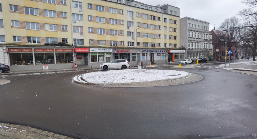 Rondo przy Armii Krajowej w centrum zainteresowania. Jest kolejny wniosek o nadanie nazwy