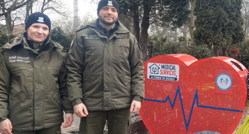 Strażnicy graniczni zebrali 30 kilogramów plastikowych nakrętek. Wszystko dla chorego Michała