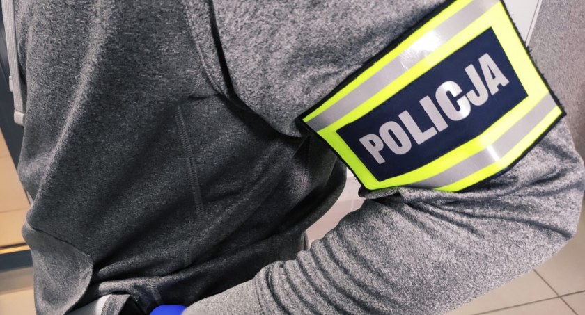 Policja zatrzymała złodzieja. W mieszkaniu trzymał nie tylko skradzione rzeczy...