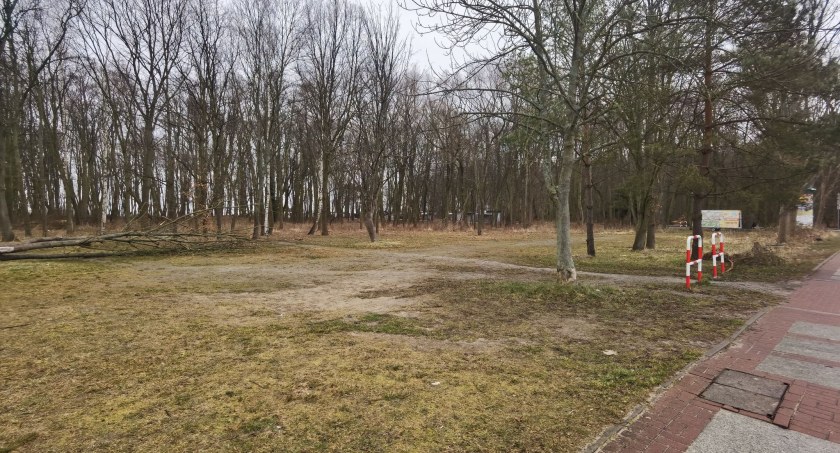 Chciał 128 mln zł od­szkodowania, teraz żąda zmiany studium i planu. Inwestor Pał­acu Zdrojowego nie składa broni  ​
