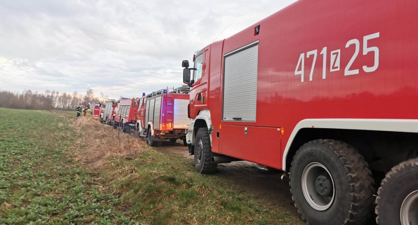 Pięć zastępów straży wezwanych do pożaru pod Siemyślem