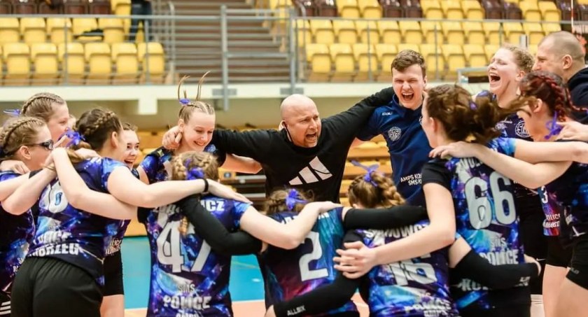Siatkarki AMPS w ćwierćfinale Mistrzostw Polski