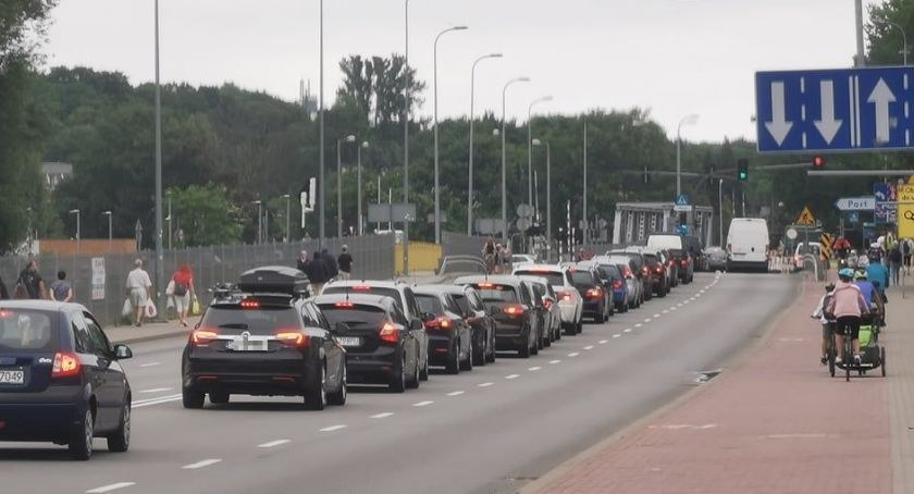 Jakie jest natężenie ruchu w mieście? Urząd wybrał firmę, która sporządzi analizę