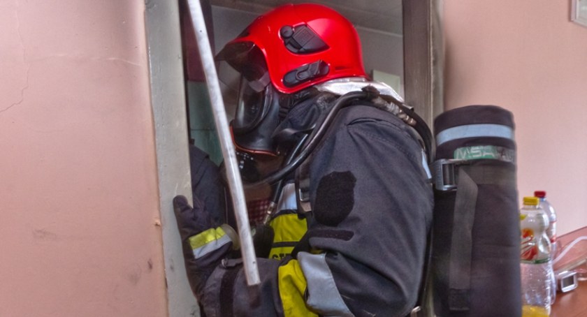 14-latka zatruta tlenkiem węgla. Z budynku ewakuowano mieszkańców
