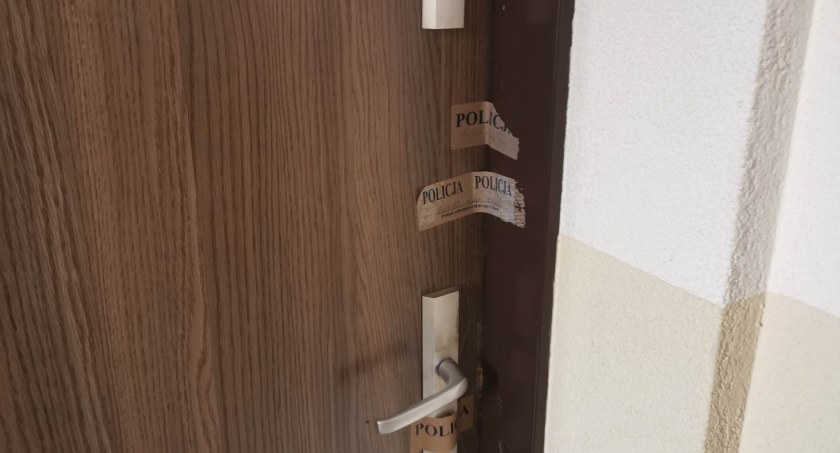 Makabryczne odkrycie w Kołobrzegu. Mężczyzna mieszkał ze zwłokami siostry