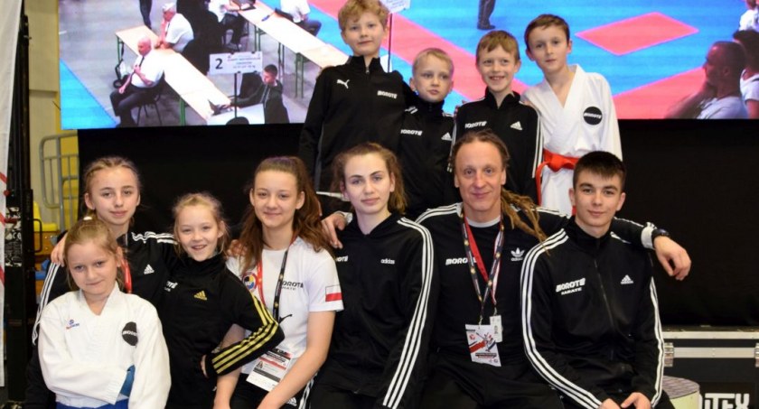 Siedem medali na międzynarodowym turnieju karate
