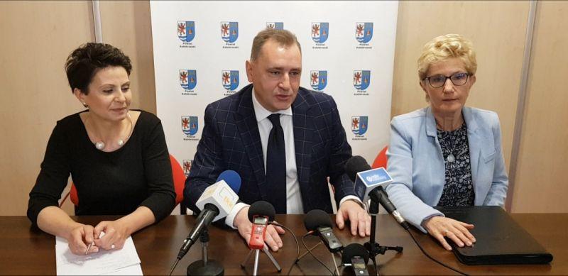 Większość uczniów gotowych do przystąpienia do matury. Brak klasyfikacji jedynie w Zespole Szkół Morskich