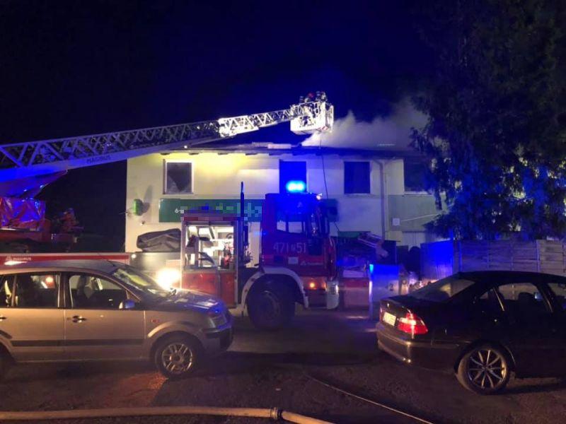 Pożar przy Myśliwskiej. Kilkugodzinna akcja strażaków
