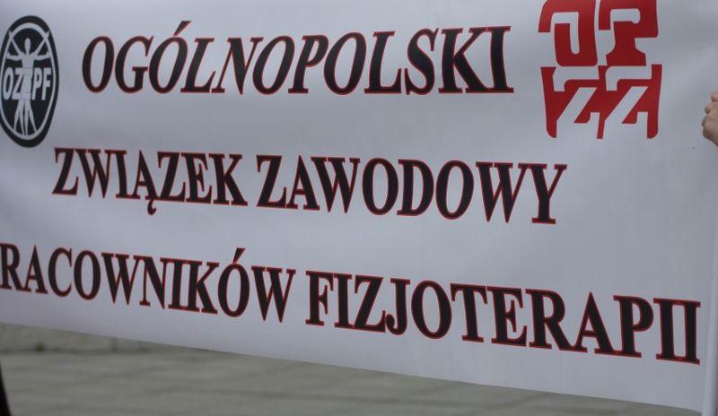 Fizjoterapeuci rozpoczęli strajk. W Kołobrzegu do protestu dołącza kilka ośrodków, w szpitalu bez utrudnień