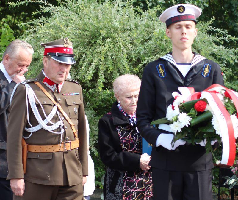 Poczet Sztandarowy Sybiraków w nowych mundurach