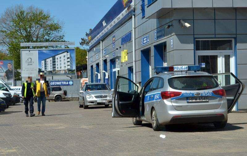 Pijany przyjechał wymieniać opony w Passacie?