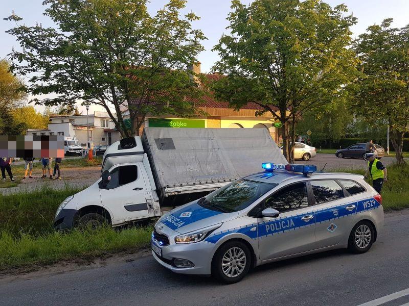Pijany wjechał do rowu