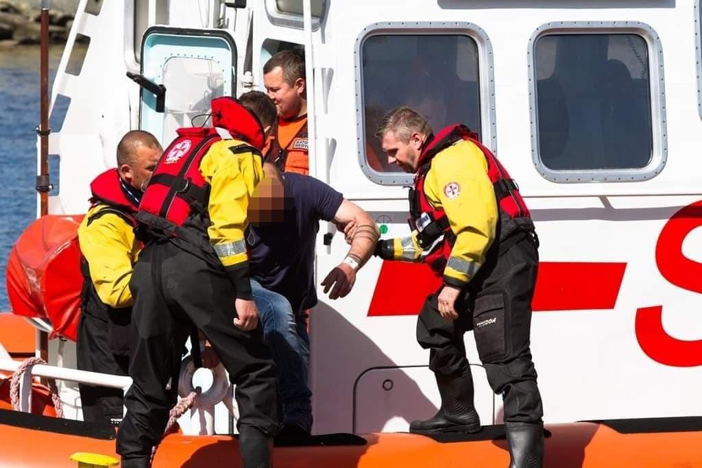 Na pomoc ruszył statek ratowniczy z Kołobrzegu i śmigłowiec z Darłowa 