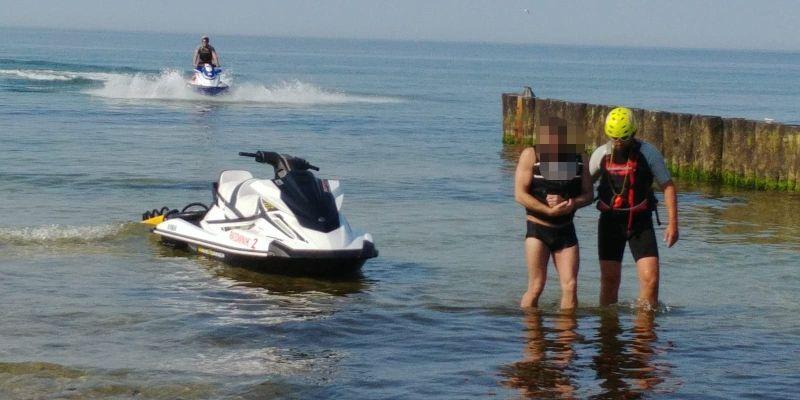 Mężczyzna wypadł ze skutera. Poszkodowanego podjęli ratownicy