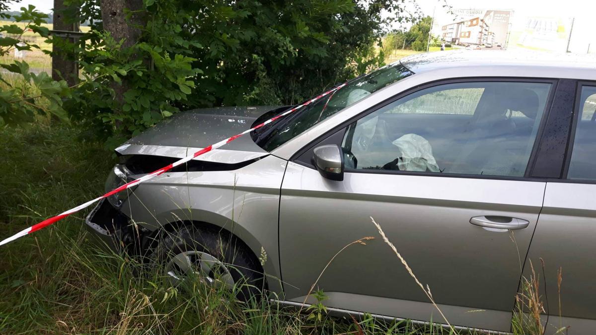 Uciekał przed zderzeniem. Wjechał w słup