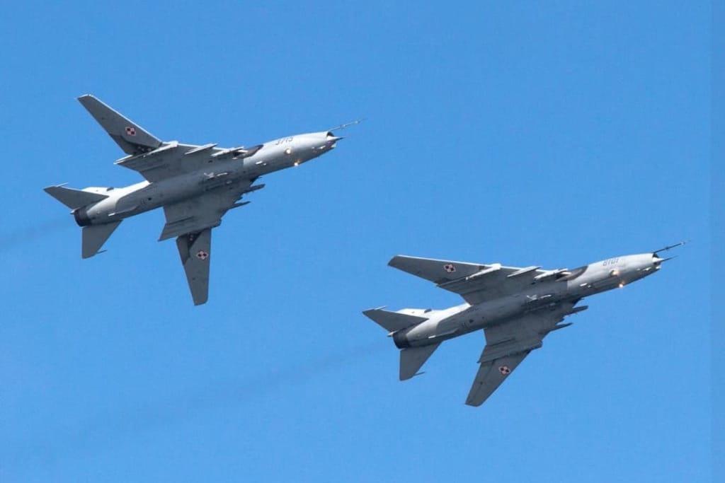 SU-22 nad kołobrzeską plażą