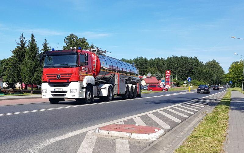Do pożaru wodę woziły 3 strażackie cysterny