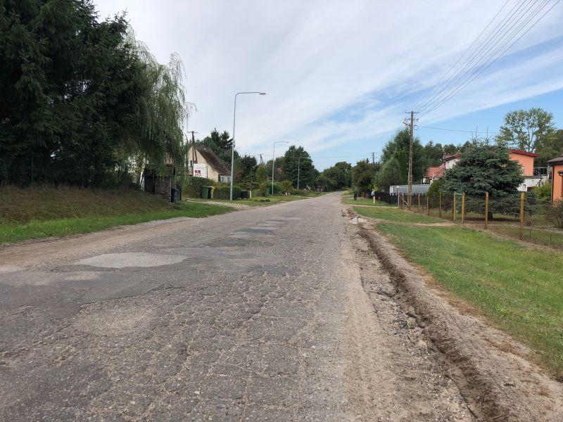 Rusza przebudowa ulicy Szkolnej w Charzynie